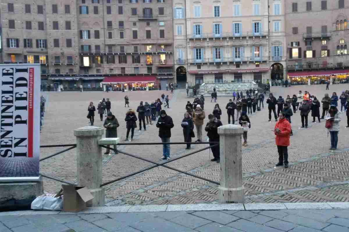 Sentinelle in piedi ad Imperia